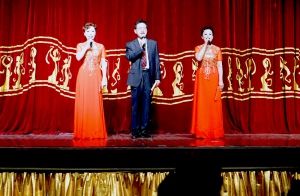 晚到的重陽節聯歡會