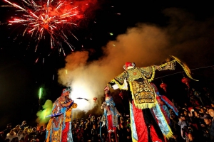 高蹺踩馬鬧新春(組照)