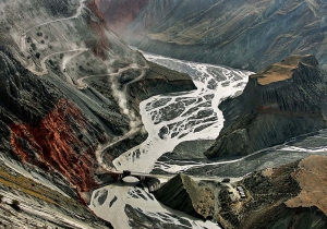 安集海大峽谷的天路