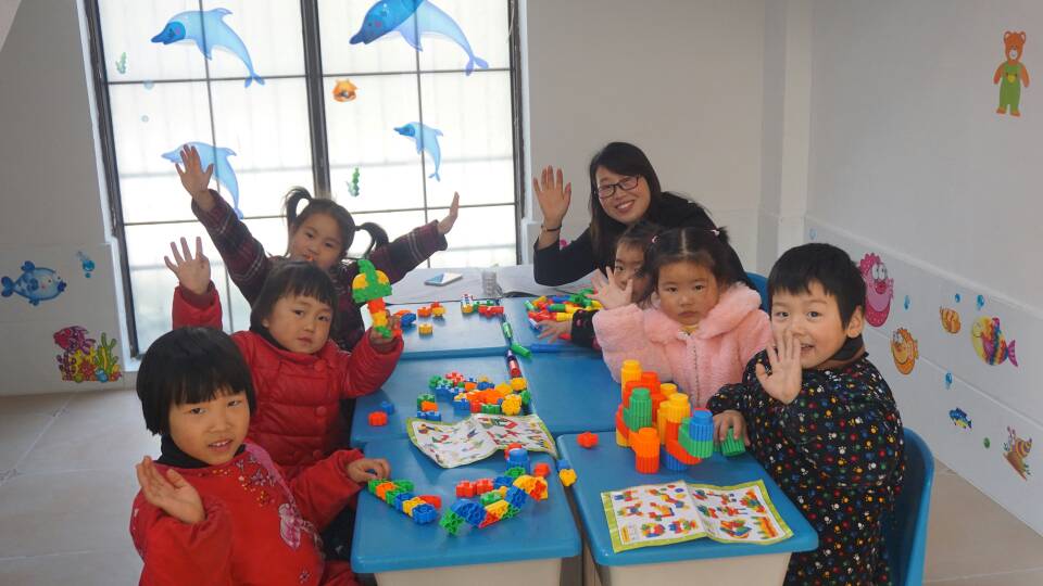 愛心讓他們燦爛