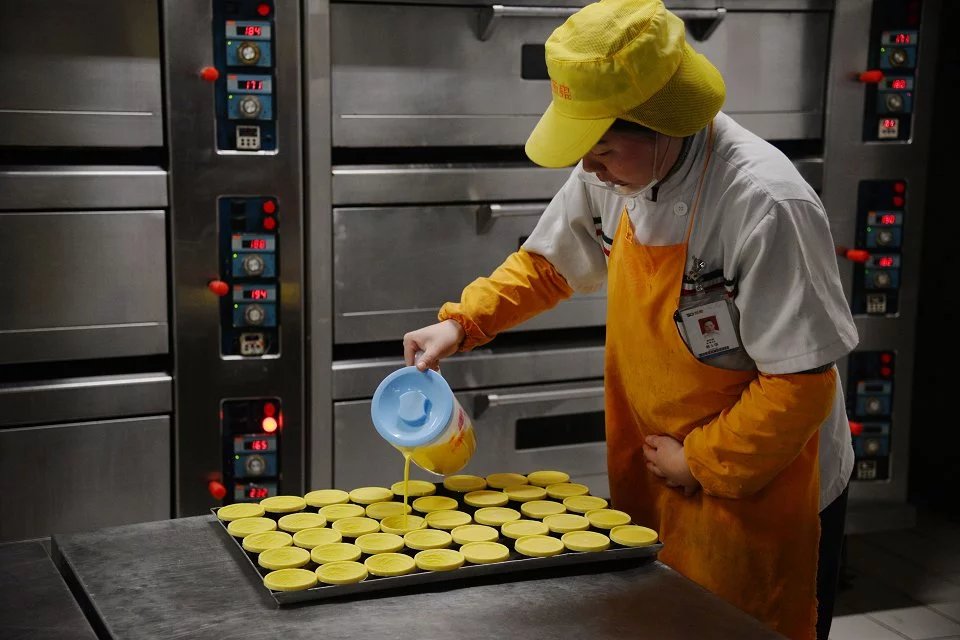 讓顧客買的放心吃的放心 蘇果超市邀媒體及顧客參觀食品加工流程